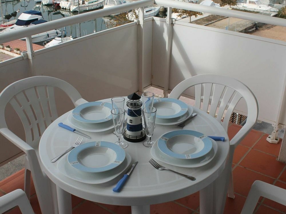 Port Canigo Apartments Roses Exterior photo